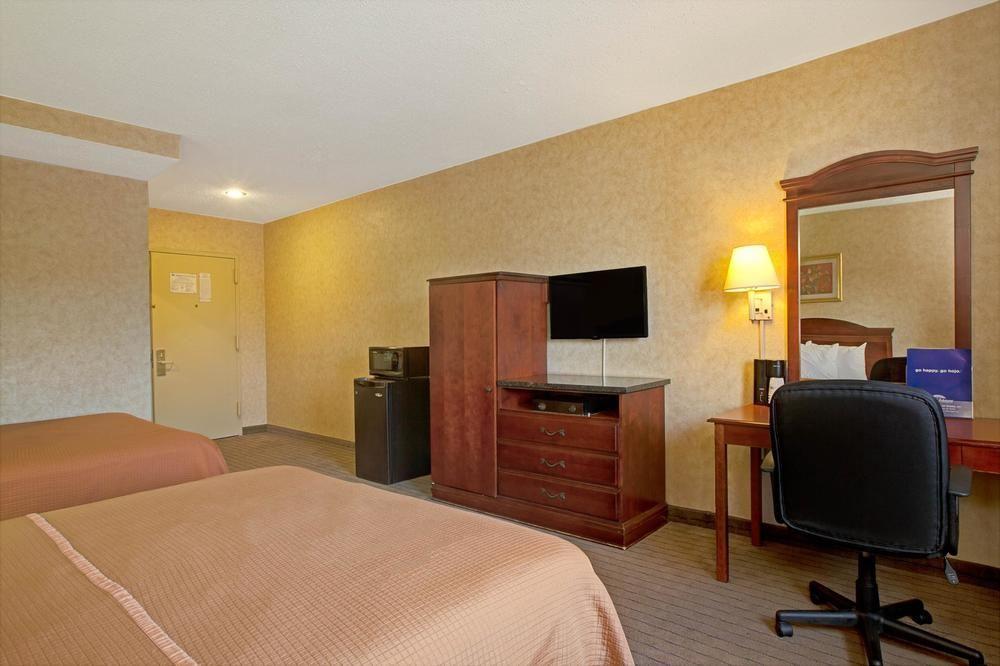 West Farms Hotel New York Ngoại thất bức ảnh